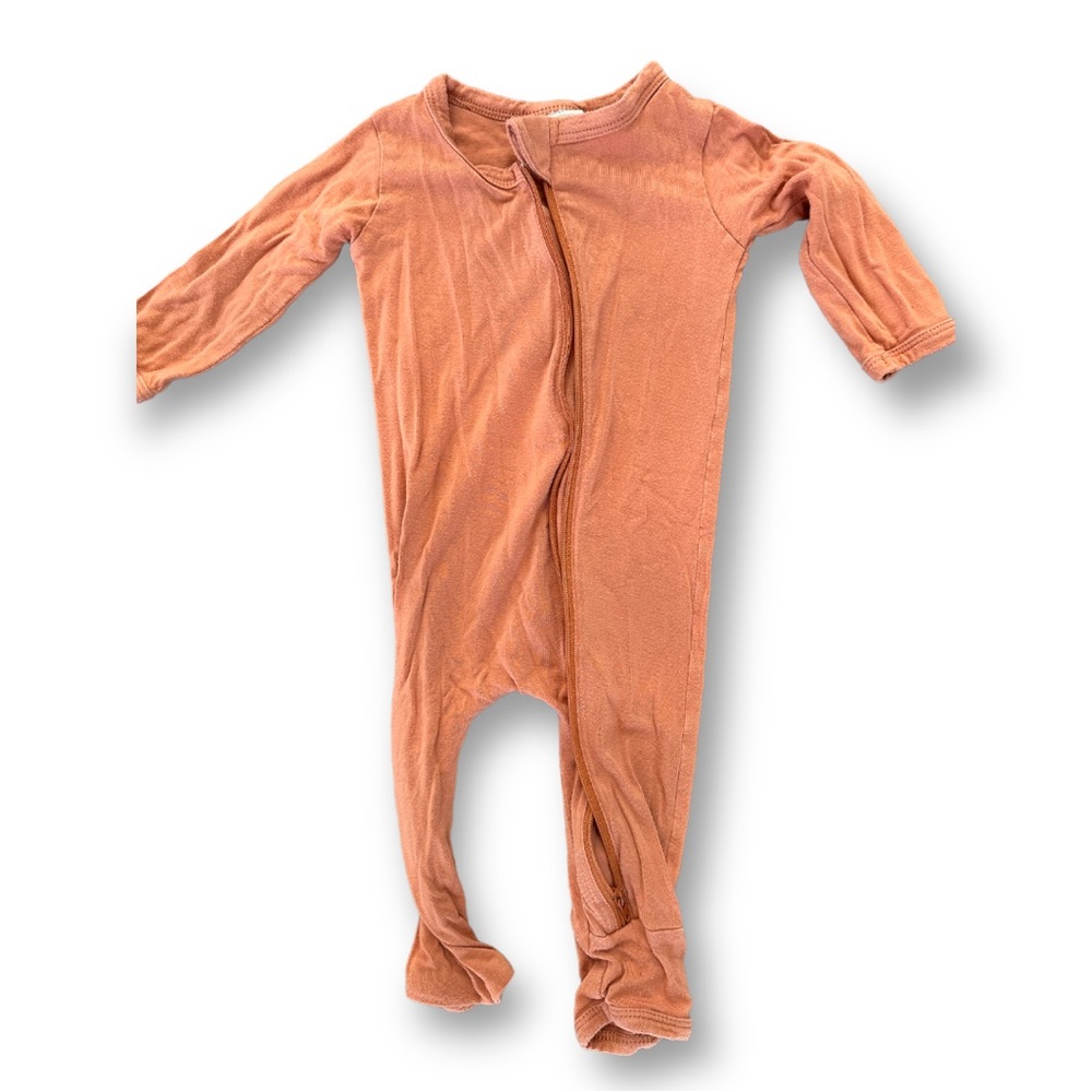 Spearmint love 6-12 month, lightly loved onesie